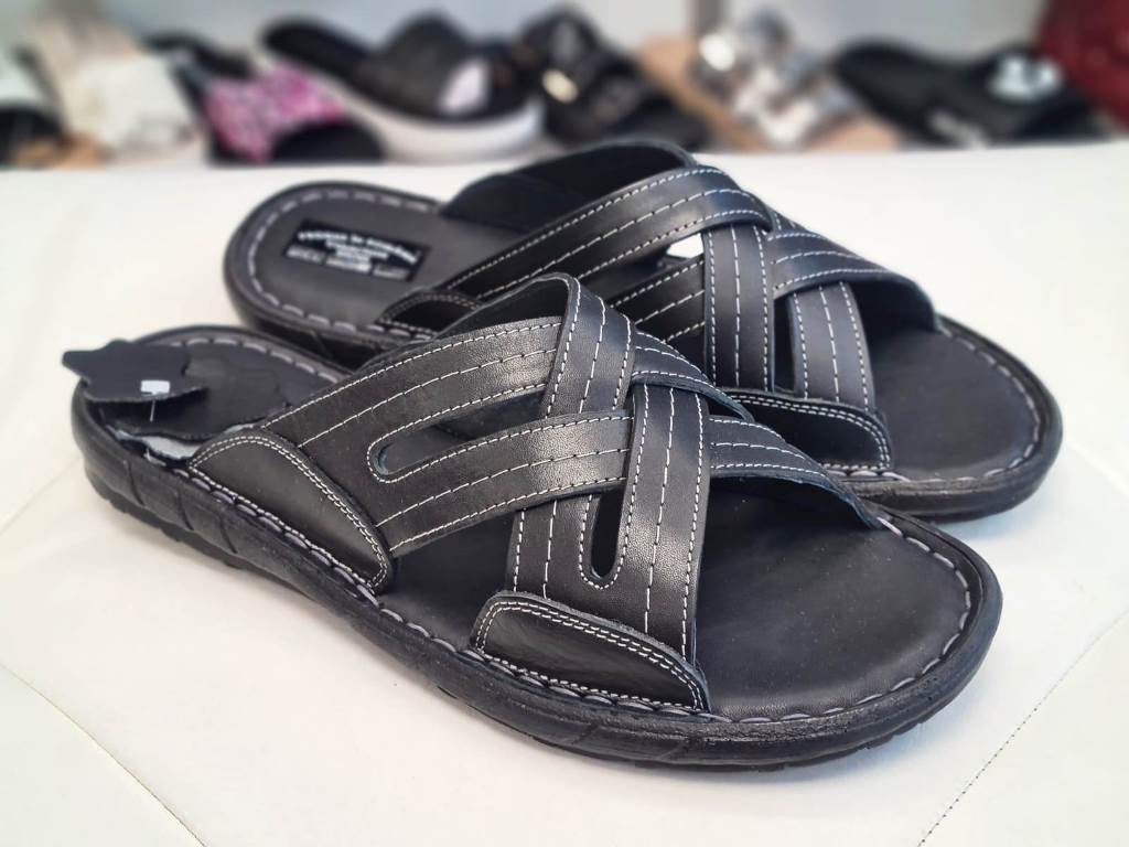 Papuci barbati piele negri Alex biashoes.ro imagine reduceri